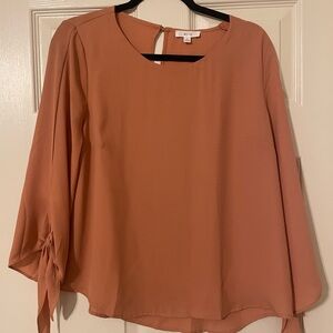 Large MINE 100% polyester blouse